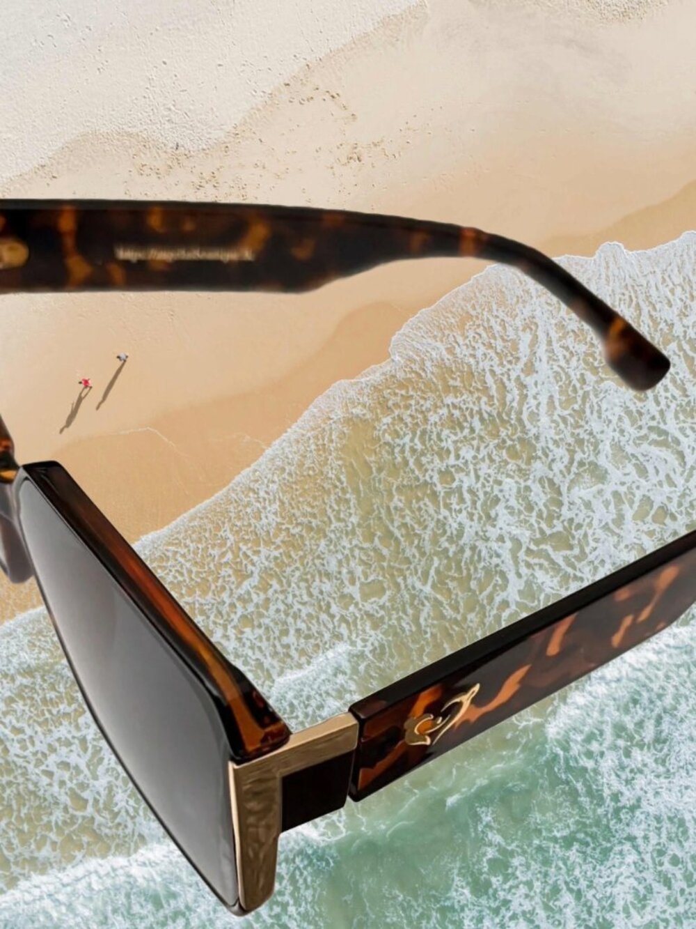 Tortoiseshell Square Frame Sunglasses - Dark Lens - Picture 3 of 4